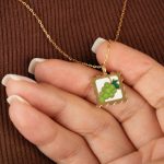 آویز طلا قاب و انگور